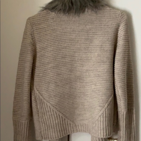 Open cardigan with faux fur collar - Picture 3 of 7